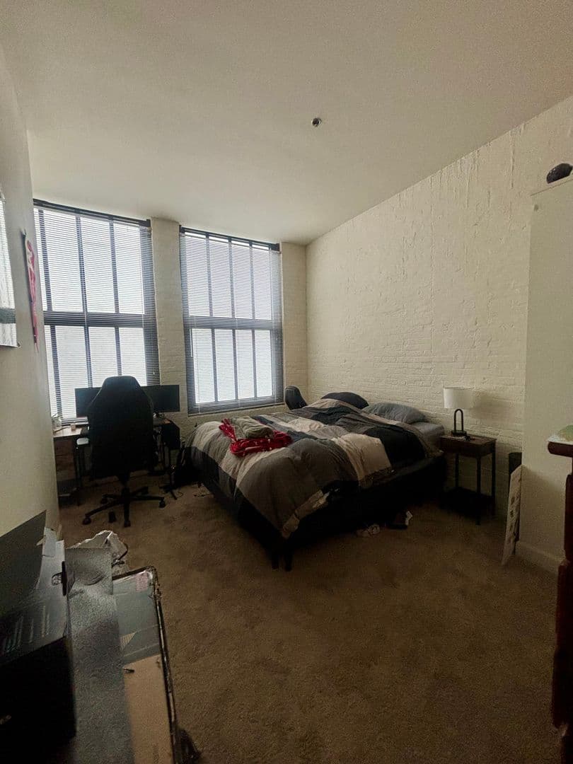 Baltimore Apartment: 121 S Fremont Ave
