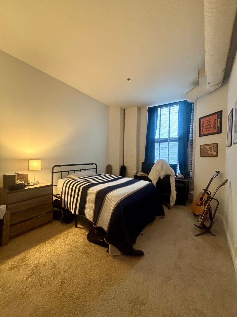 Baltimore Apartment: 121 S Fremont Ave