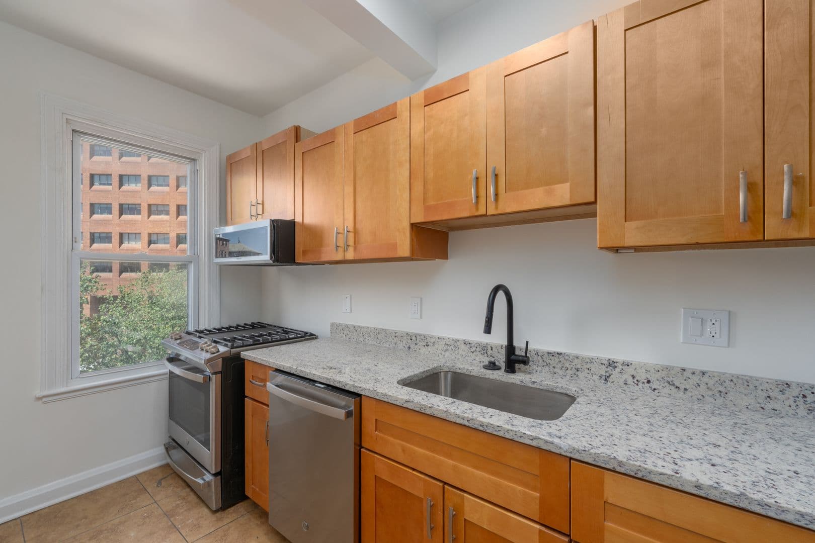 Baltimore Apartment: 3401 Guilford Terrace