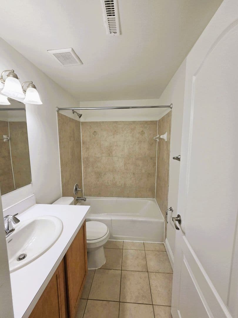 Baltimore Apartment: 6103-6109 Bellona Ave.