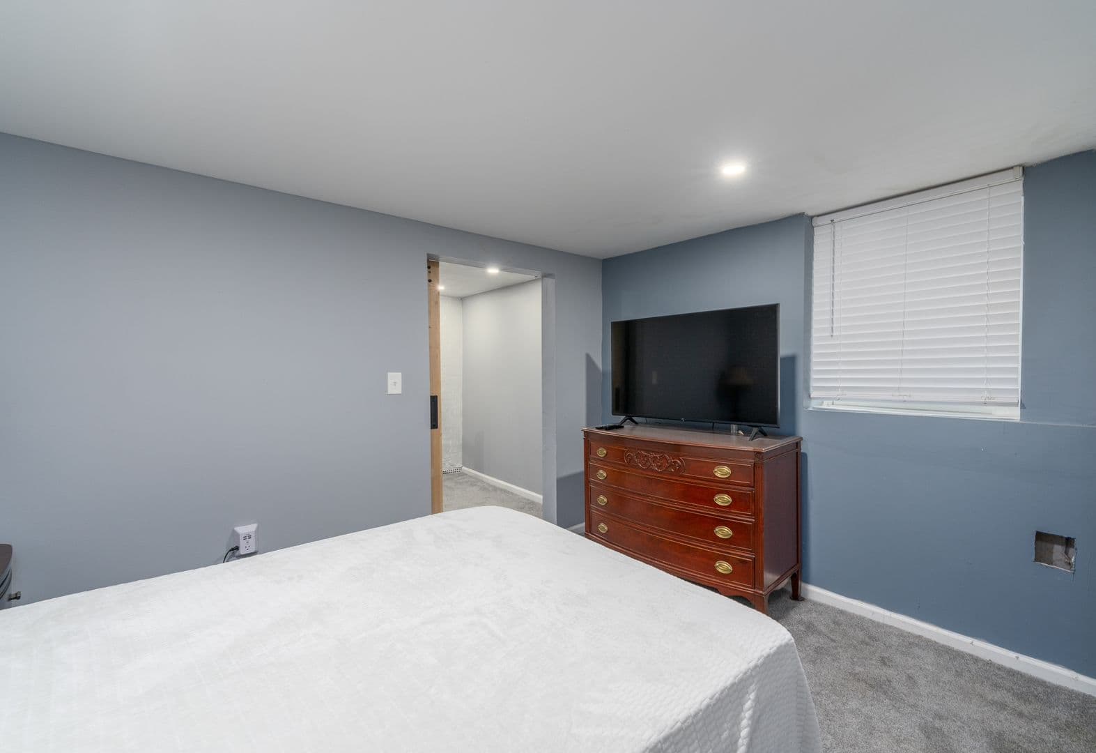 Baltimore Apartment: 1047 Desoto Rd.