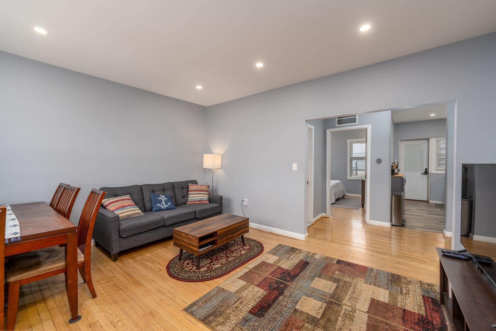 Baltimore Apartment: 1047 Desoto Rd.