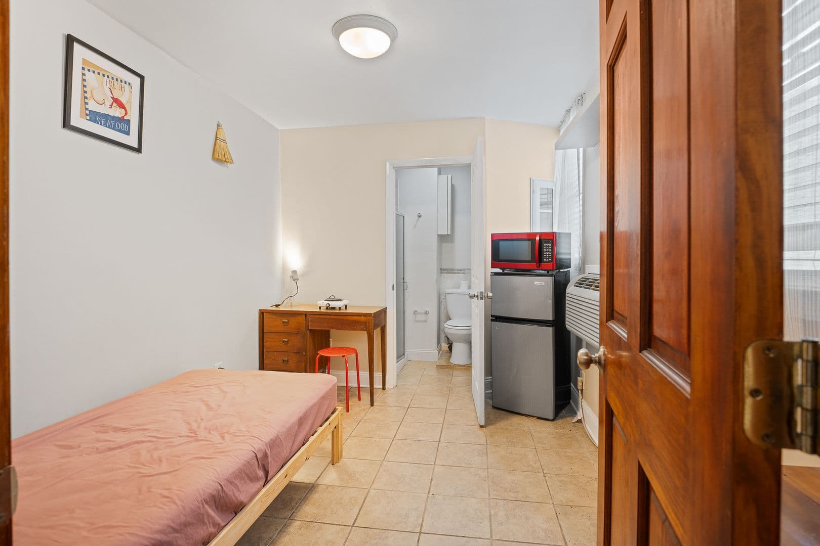 Baltimore Apartment: 1908 Aliceanna St.