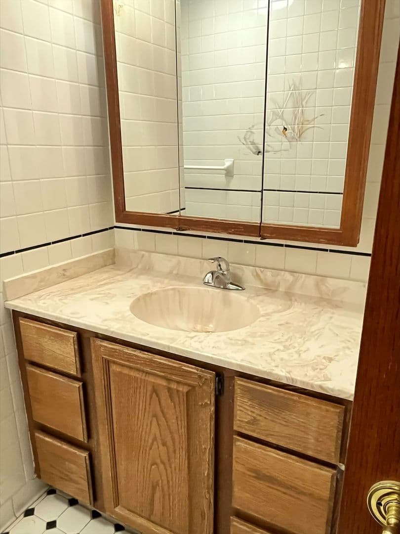 Baltimore Apartment: 213 Nanticoke Rd.