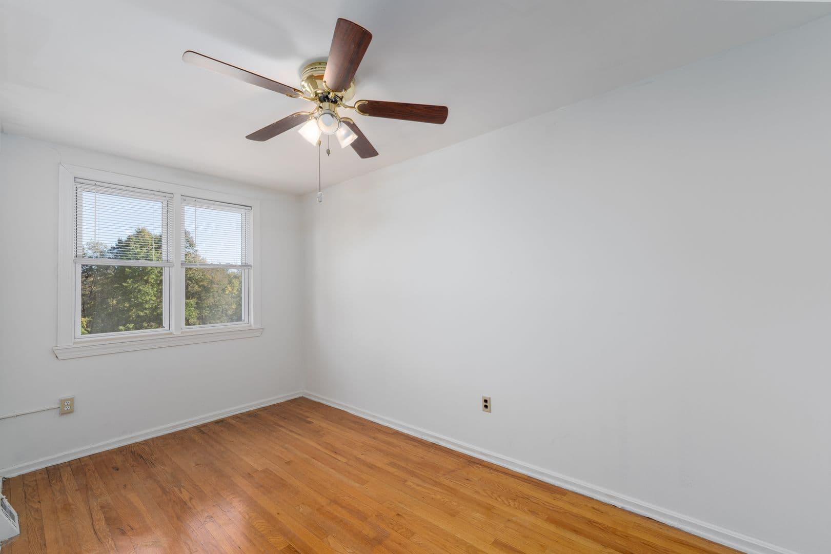 Dundalk House: 8119 Park Haven Rd.