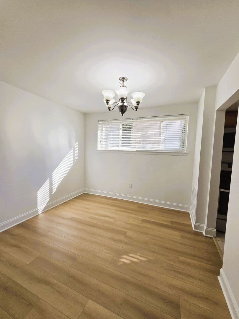 Baltimore Apartment: 6103-6109 Bellona Ave.