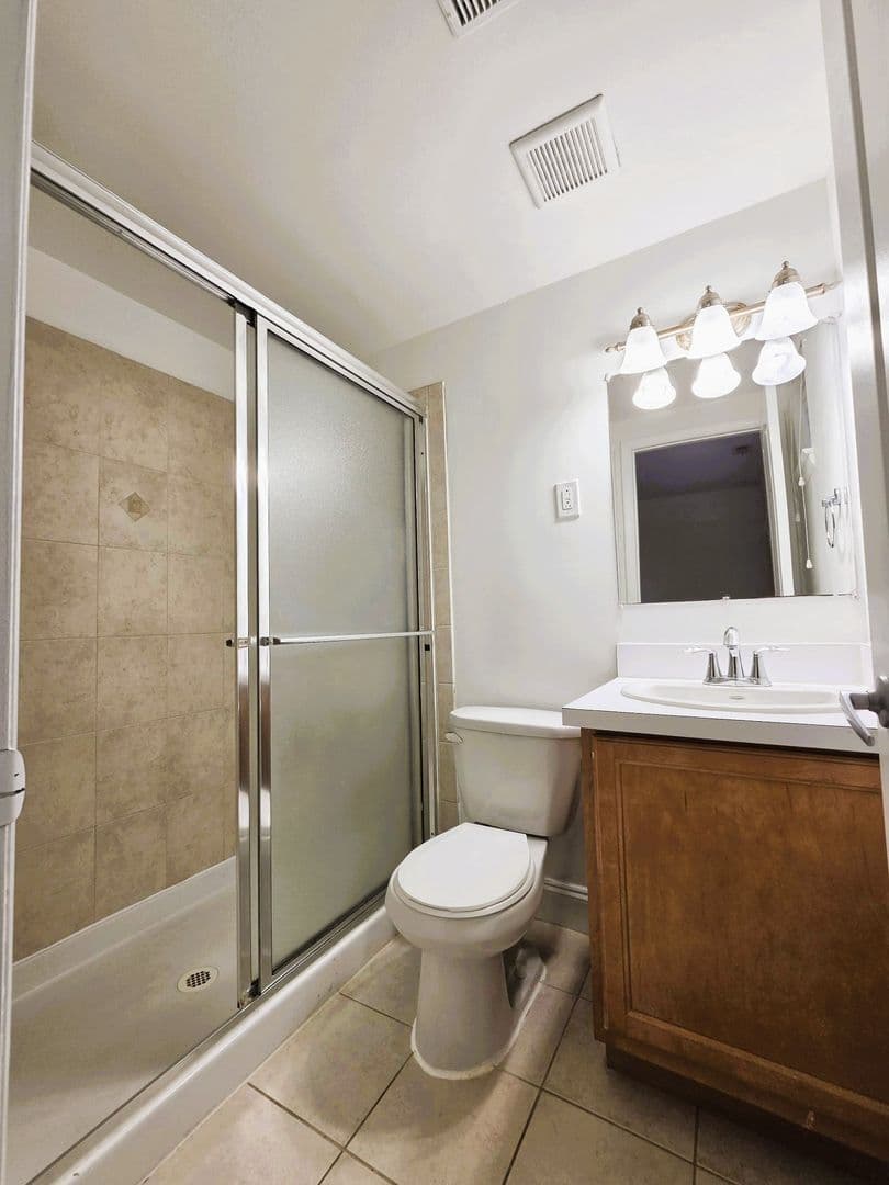 Baltimore Apartment: 6103-6109 Bellona Ave.