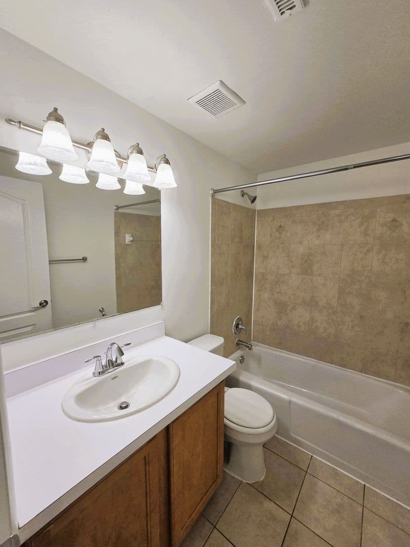Baltimore Apartment: 6103-6109 Bellona Ave.
