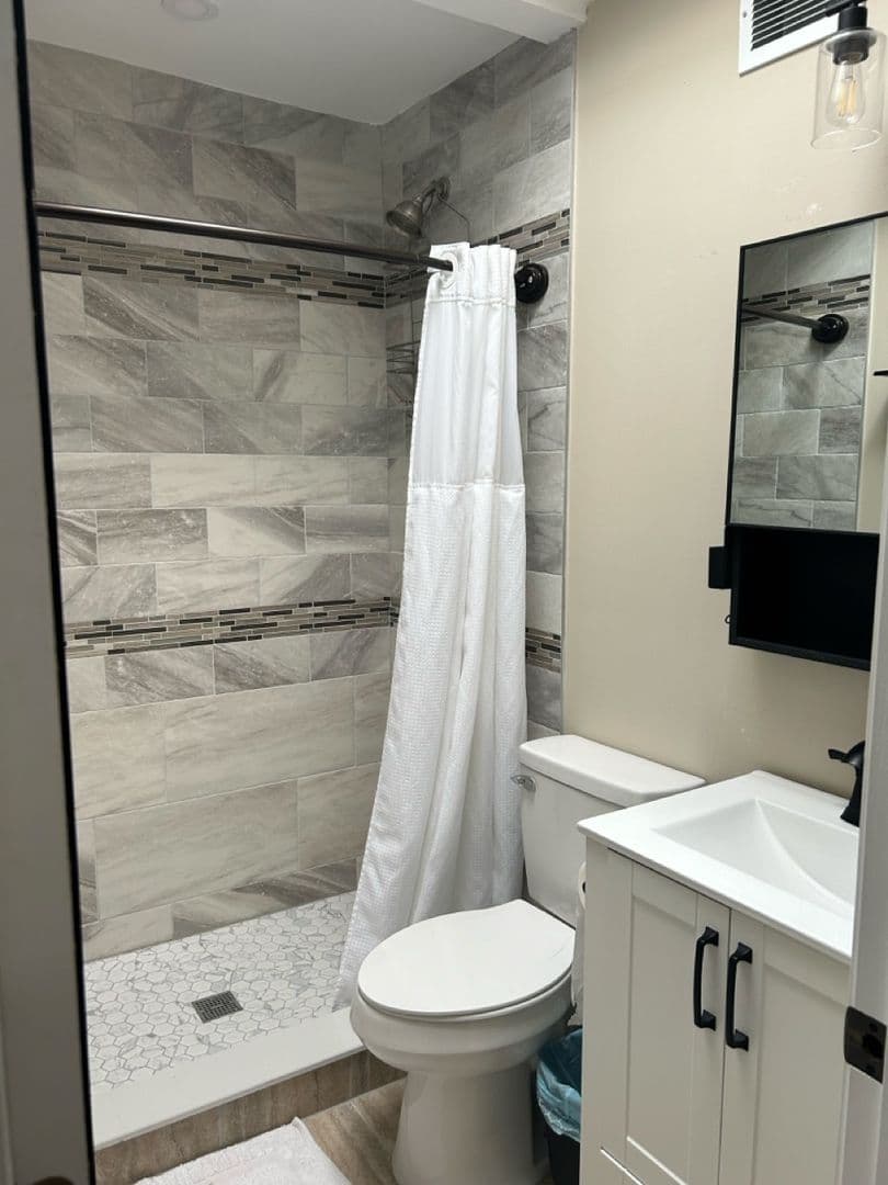 Baltimore Apartment: 1047 Desoto Rd.