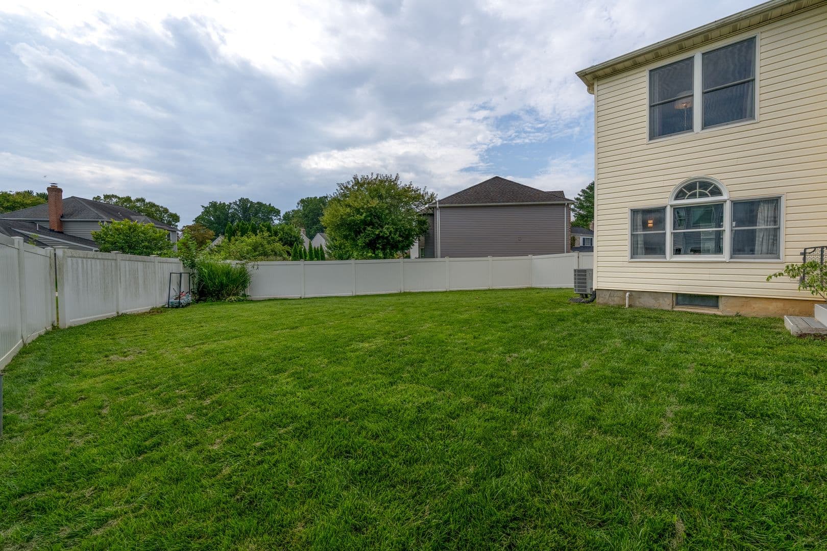 Bel Air House: 727 Macphail Ct. S