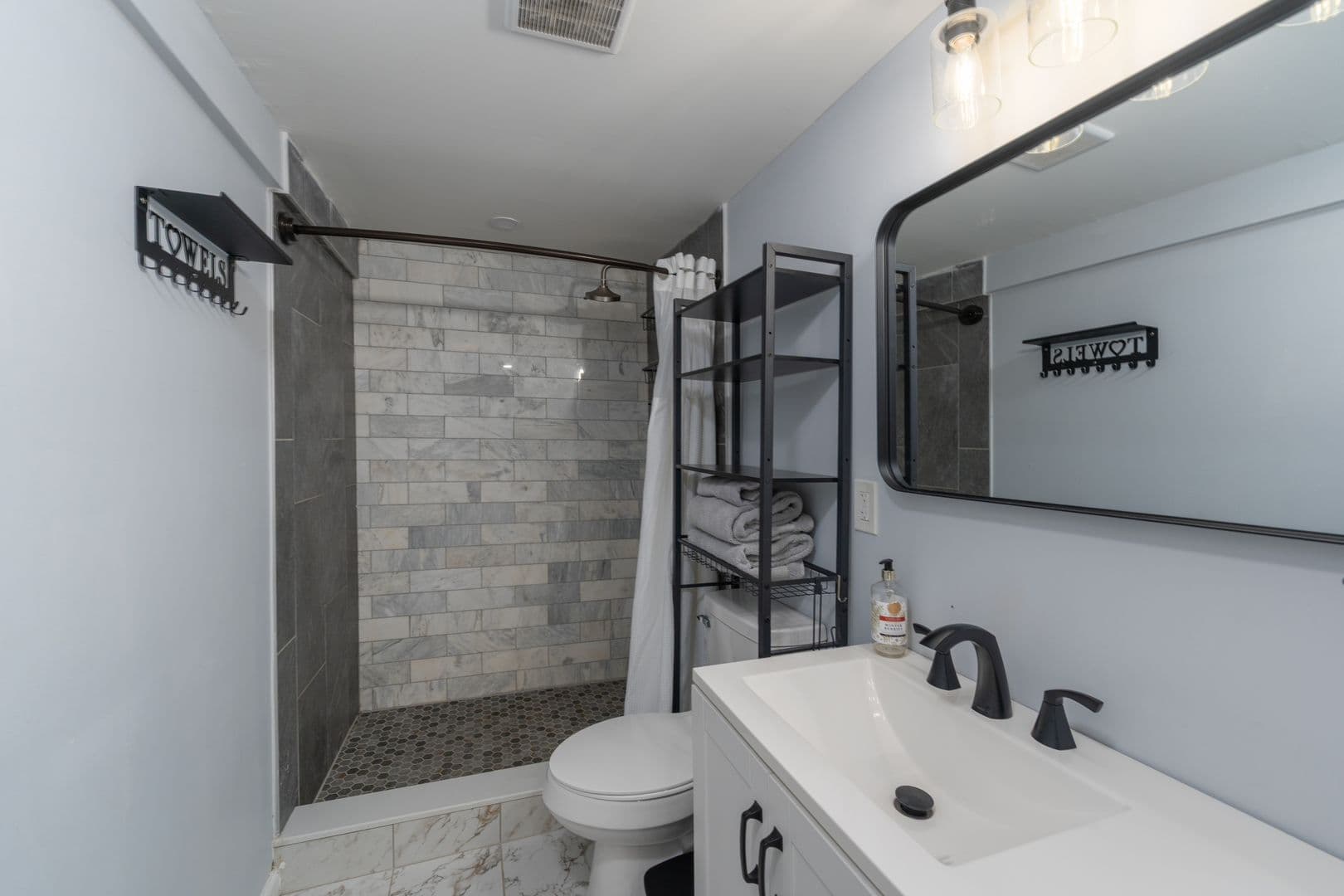 Baltimore Apartment: 1047 Desoto Rd.