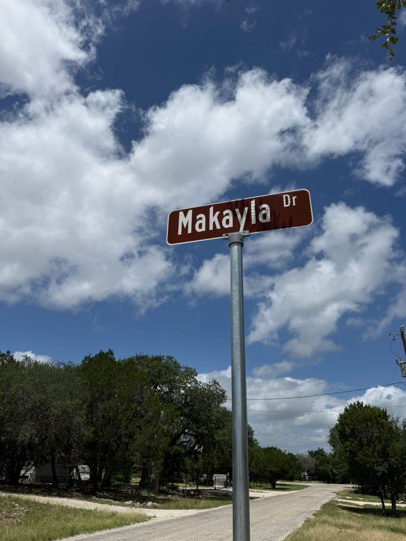 CANYON LAKE Apartment: 1008-1014 MAKAYLA DR
