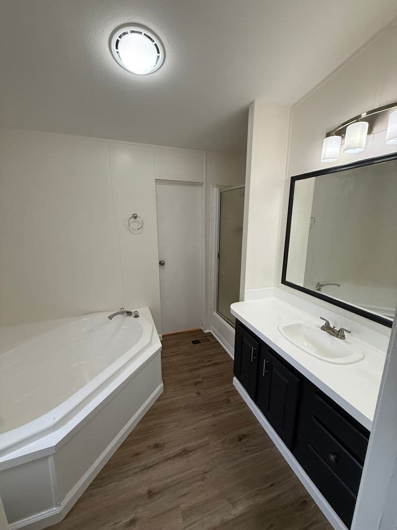 CANYON LAKE Apartment: 532 GRANDVIEW BEND