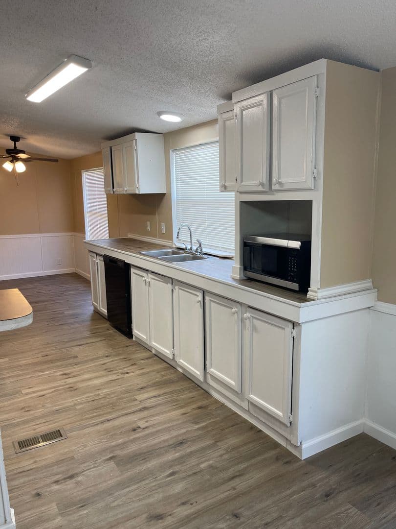 CANYON LAKE Apartment: 629 BUCK TRAIL
