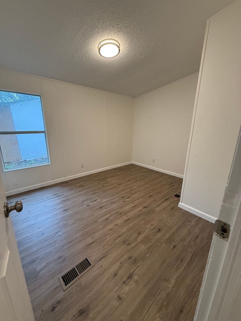 CANYON LAKE Apartment: 532 GRANDVIEW BEND