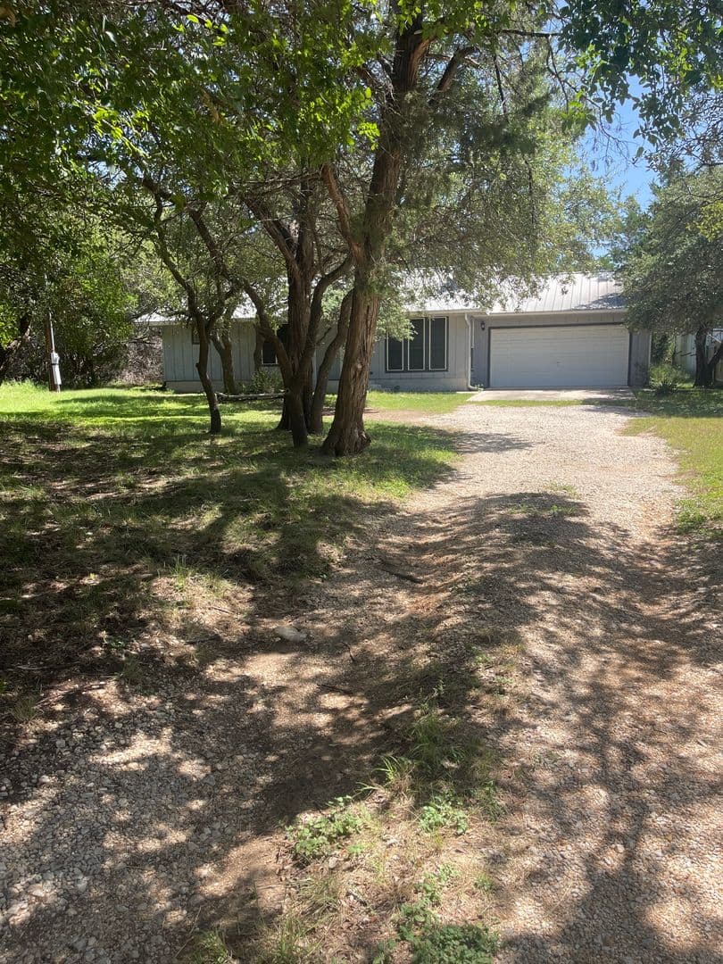 CANYON LAKE House: 1640 LONESOME