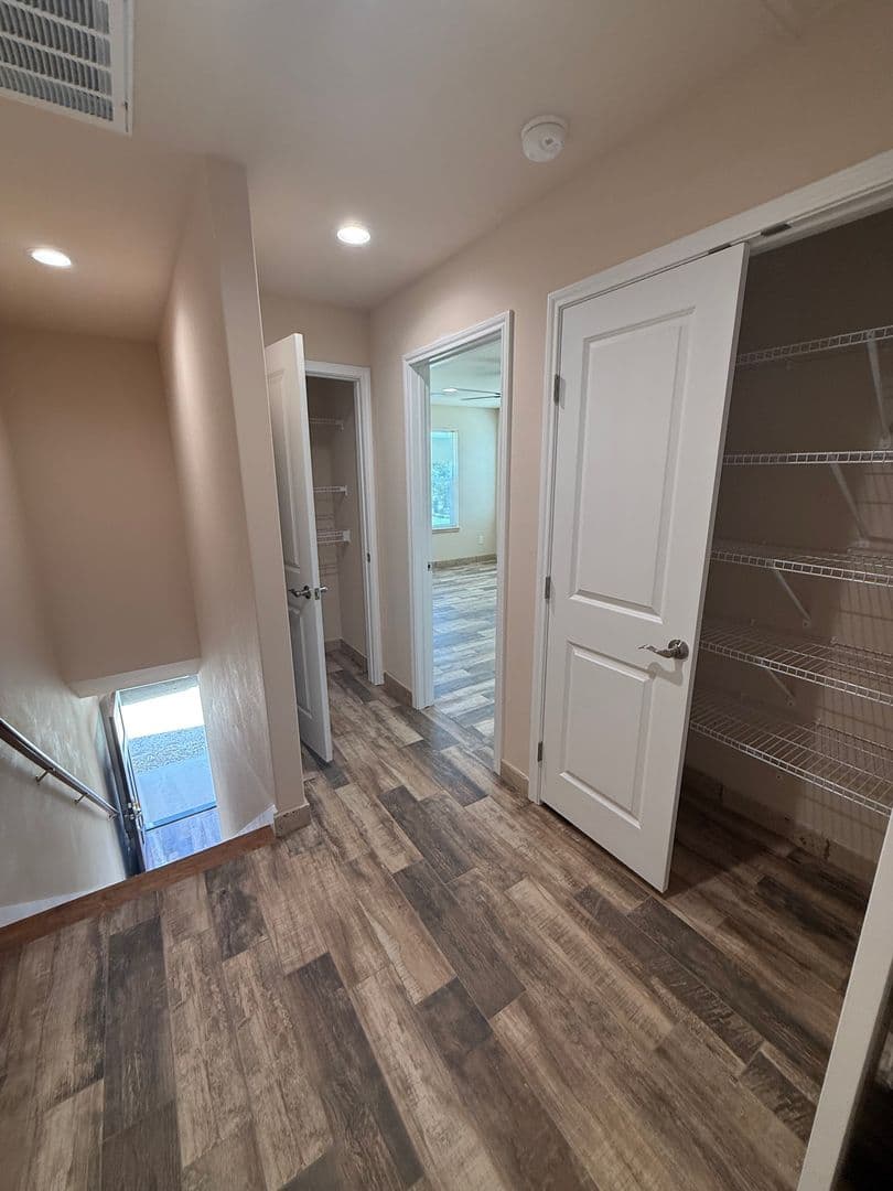 CANYON LAKE Apartment: 1008-1014 MAKAYLA DR