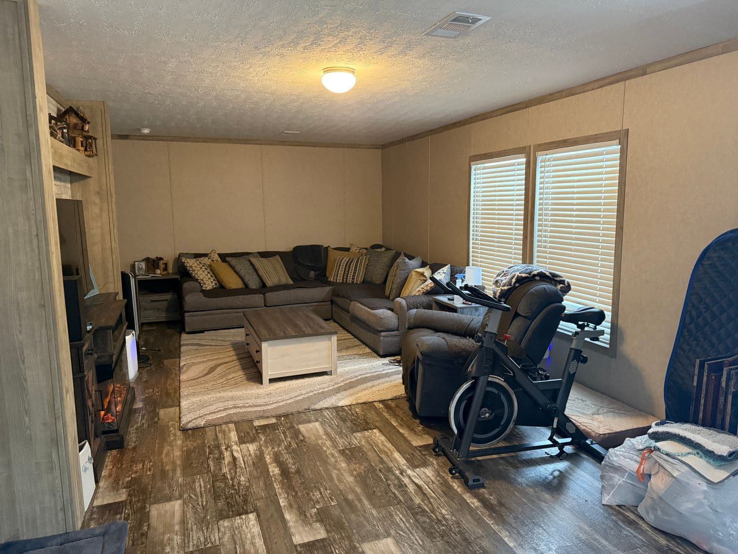 FISCHER Apartment: 167 POSEY RANCH