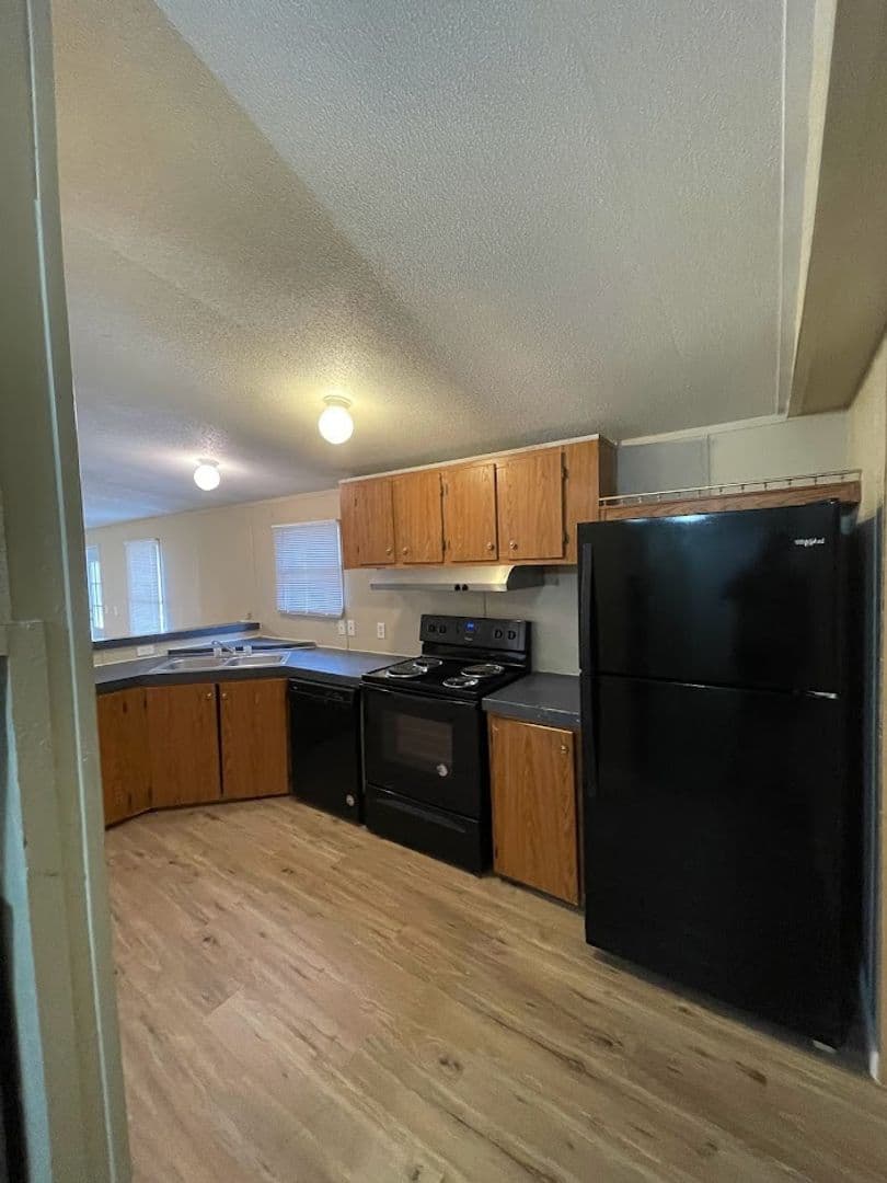 CANYON LAKE Apartment: 611 BUCK TRAIL