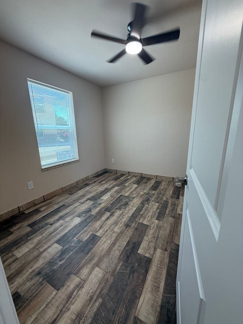 CANYON LAKE Apartment: 1008-1014 MAKAYLA DR
