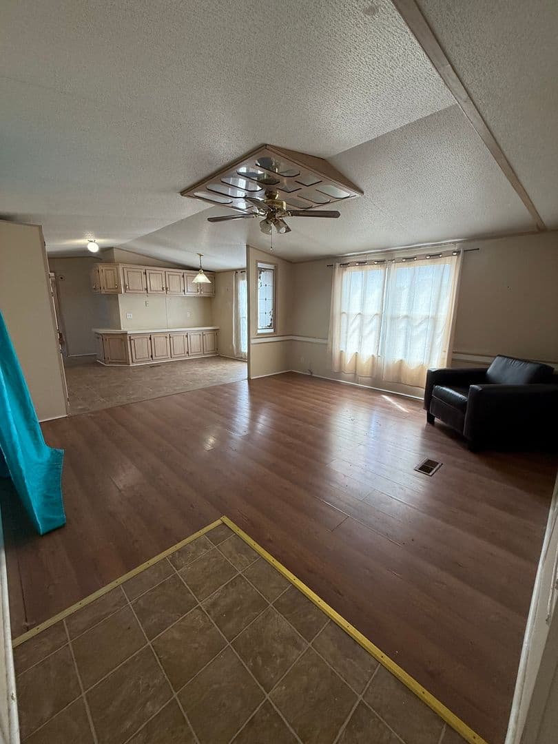 CANYON LAKE Apartment: 1215 CYPRESS DR