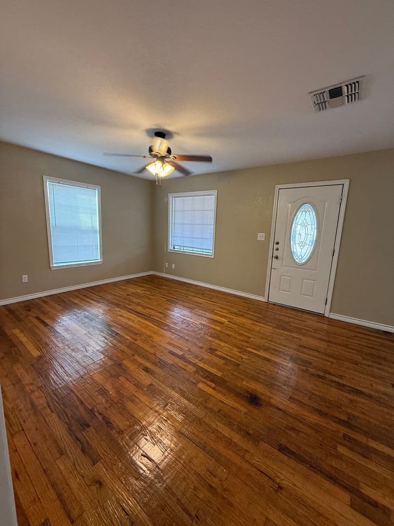 NEW BRAUNFELS House: 784 SAMUELS