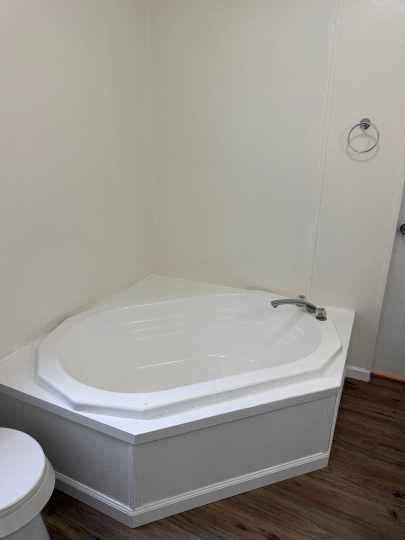CANYON LAKE Apartment: 532 GRANDVIEW BEND