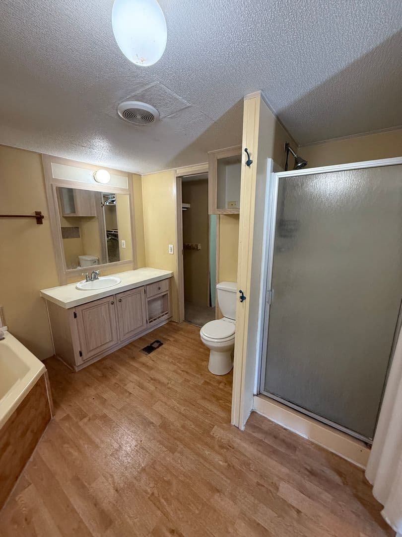 CANYON LAKE Apartment: 1215 CYPRESS DR