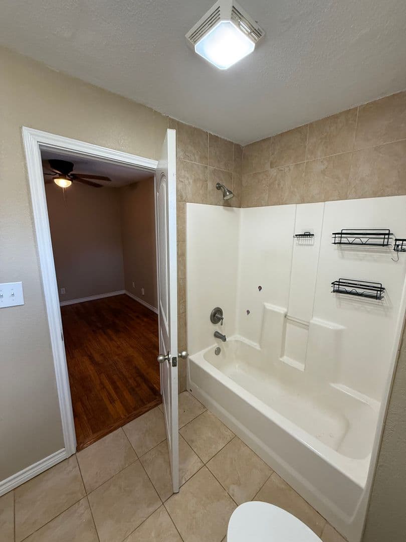 NEW BRAUNFELS House: 784 SAMUELS