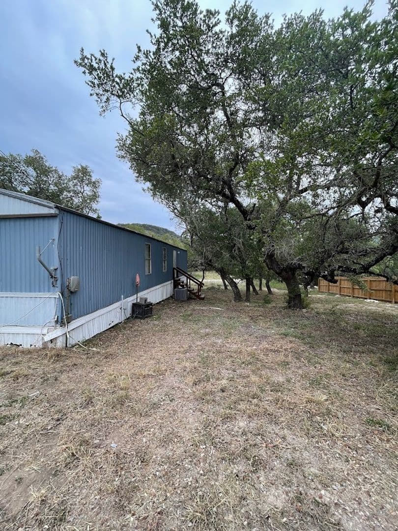 CANYON LAKE Apartment: 611 BUCK TRAIL