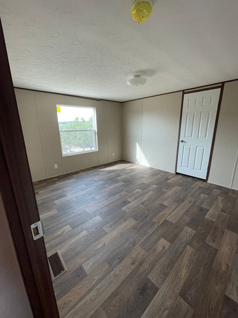 CANYON LAKE Apartment: 377-4 BUCK TRAIL