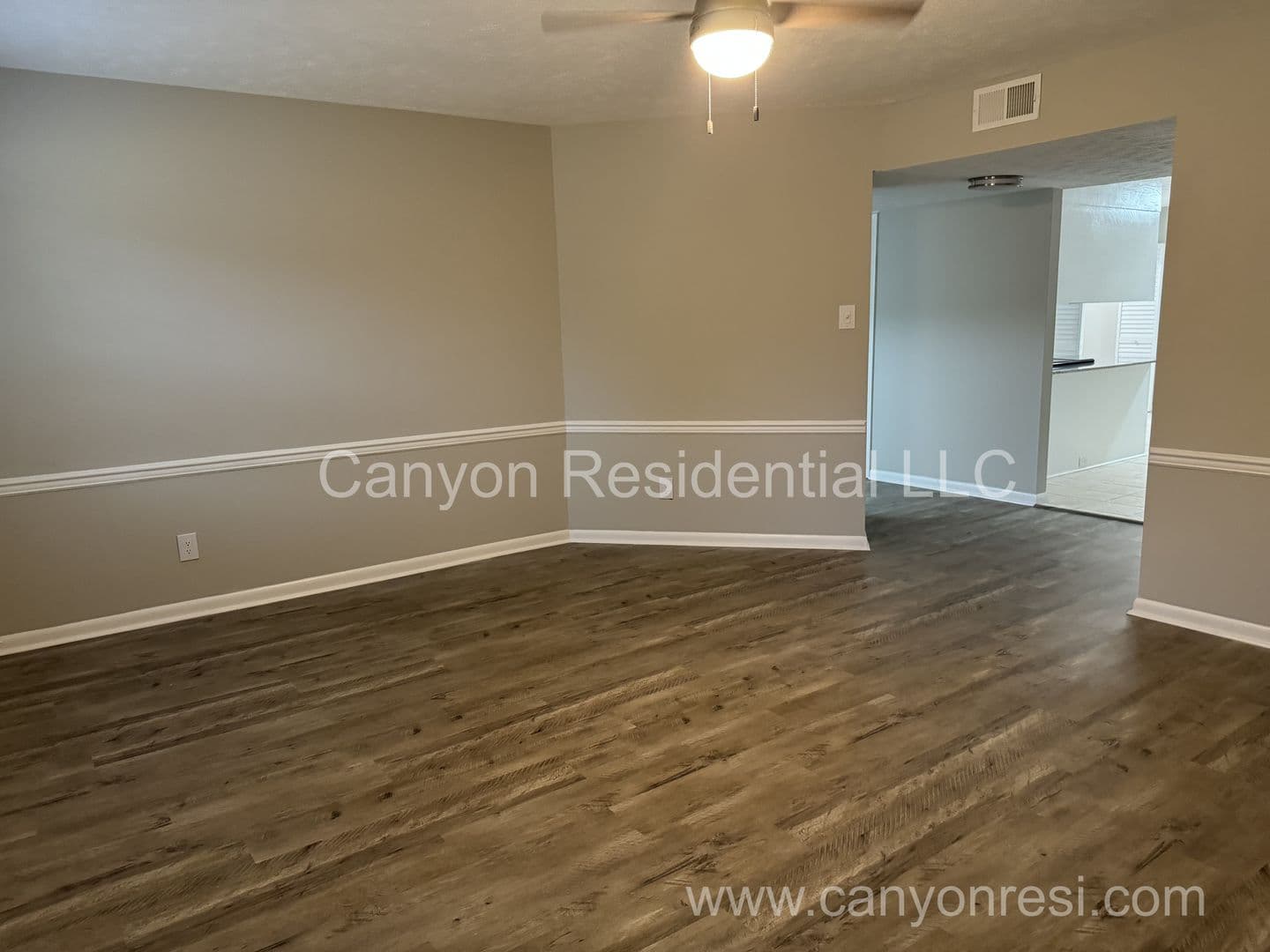 Fayetteville House: 6778 Weeping Water Run