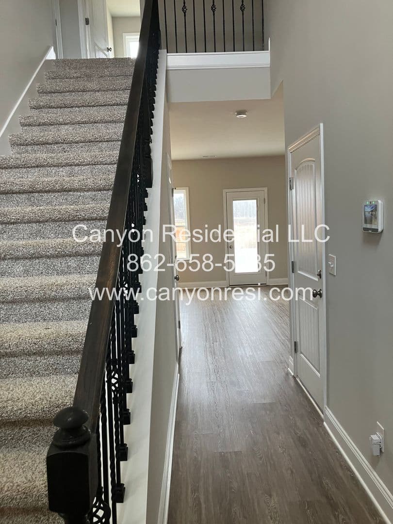 Toney House: 128 Ocean Spring Ave