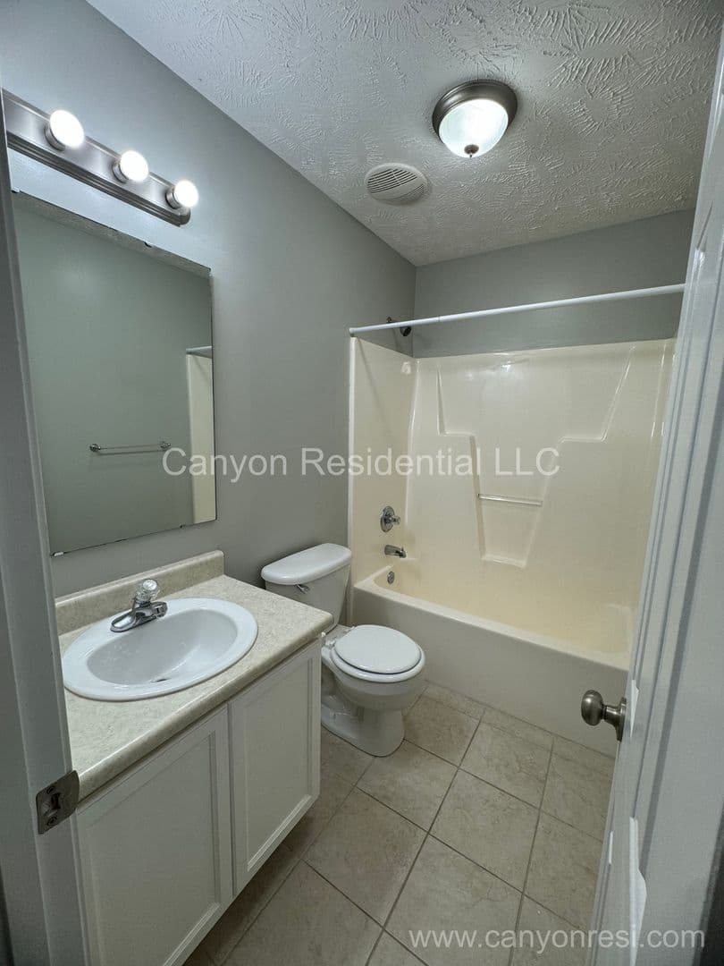 Fayetteville House: 1481 Aultroy Drive