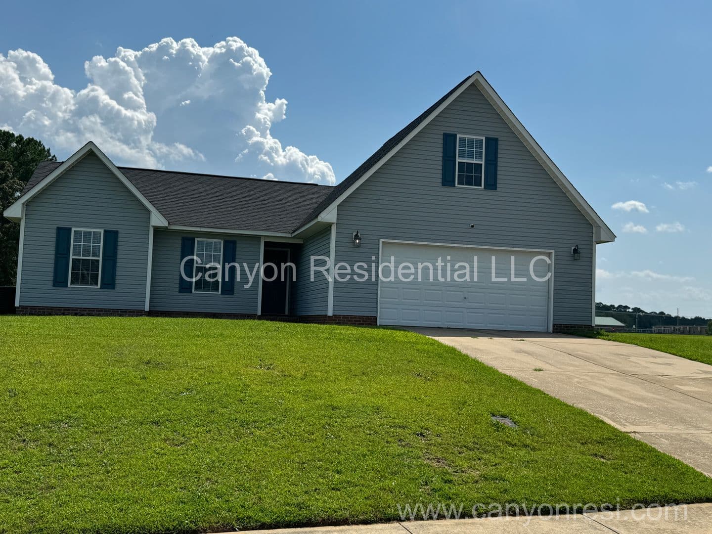 Raeford House: 323 Rushmore Court
