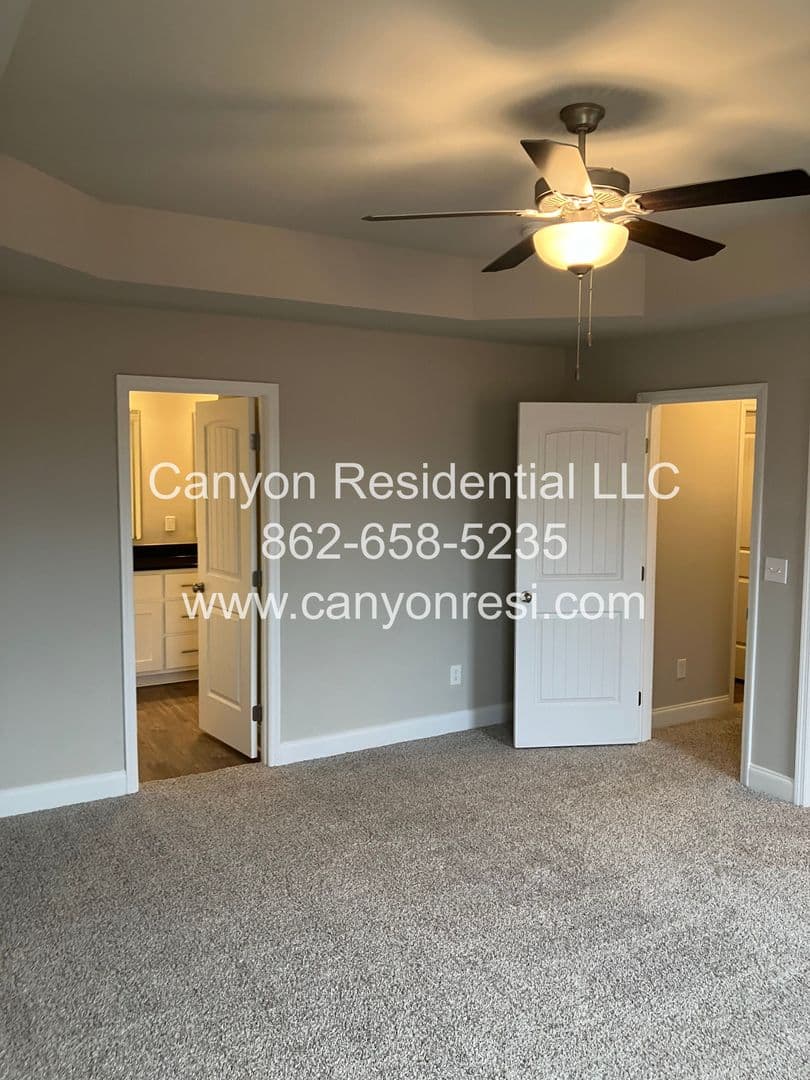 Toney House: 128 Ocean Spring Ave