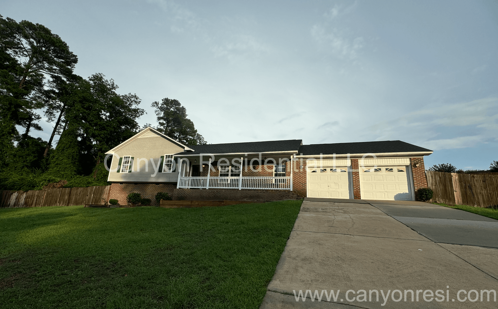 Raeford House: 229 Lakeside Road