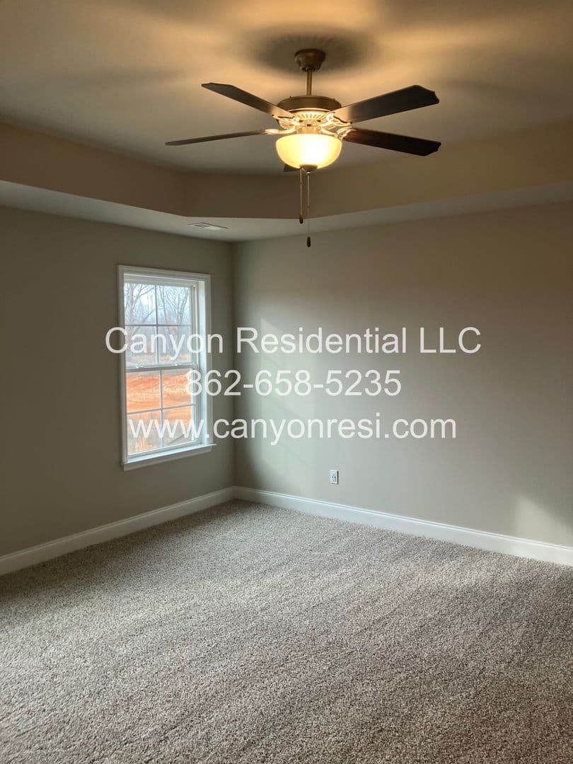 Toney House: 128 Ocean Spring Ave