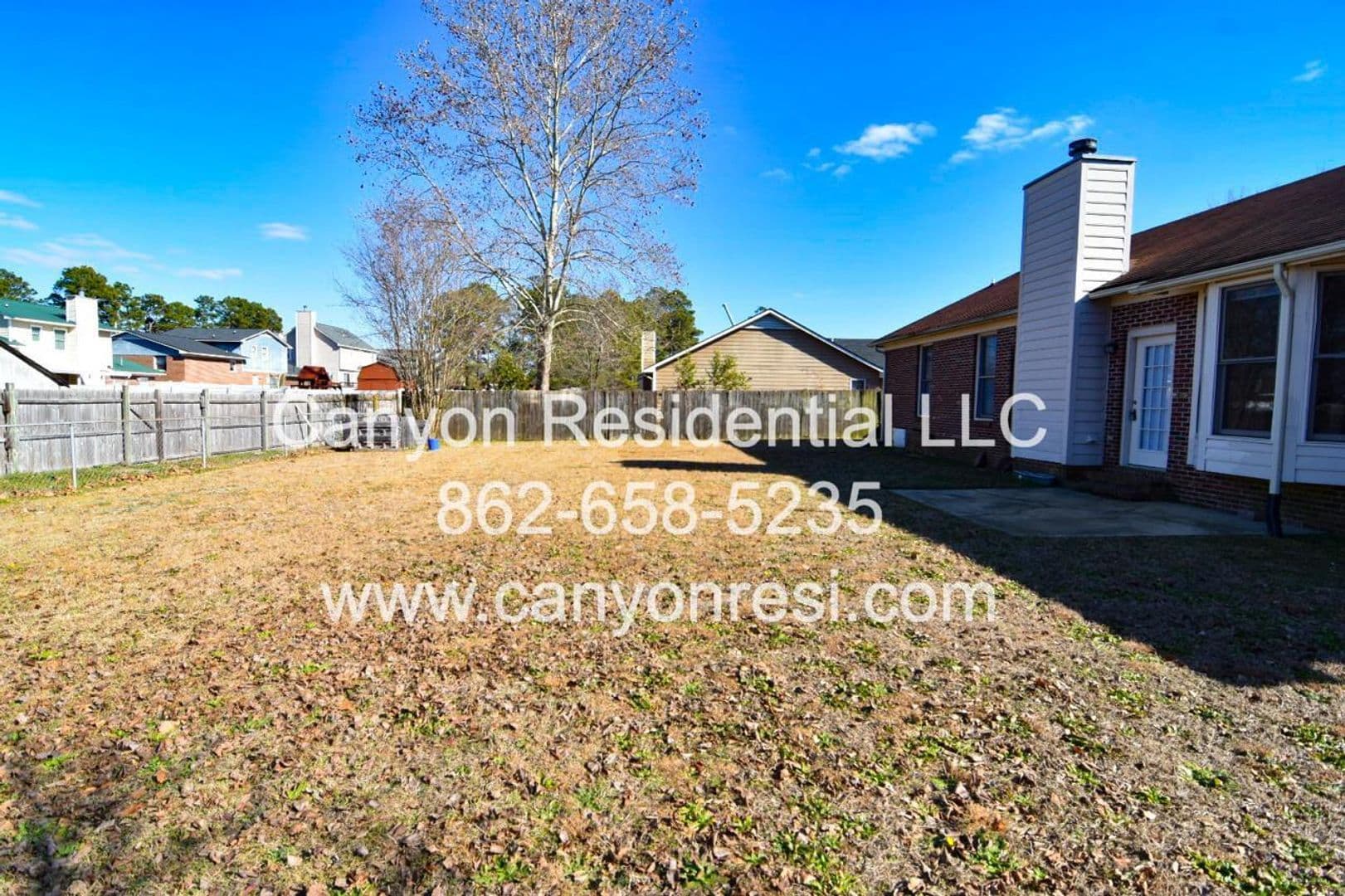 Fayetteville House: 860 Santiato Drive