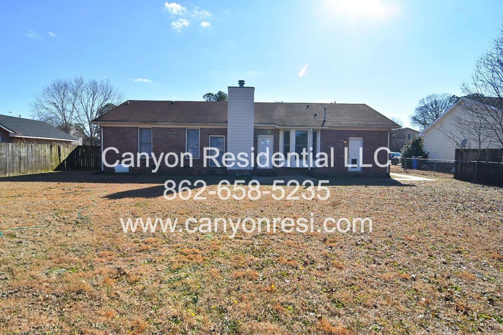 Fayetteville House: 860 Santiato Drive