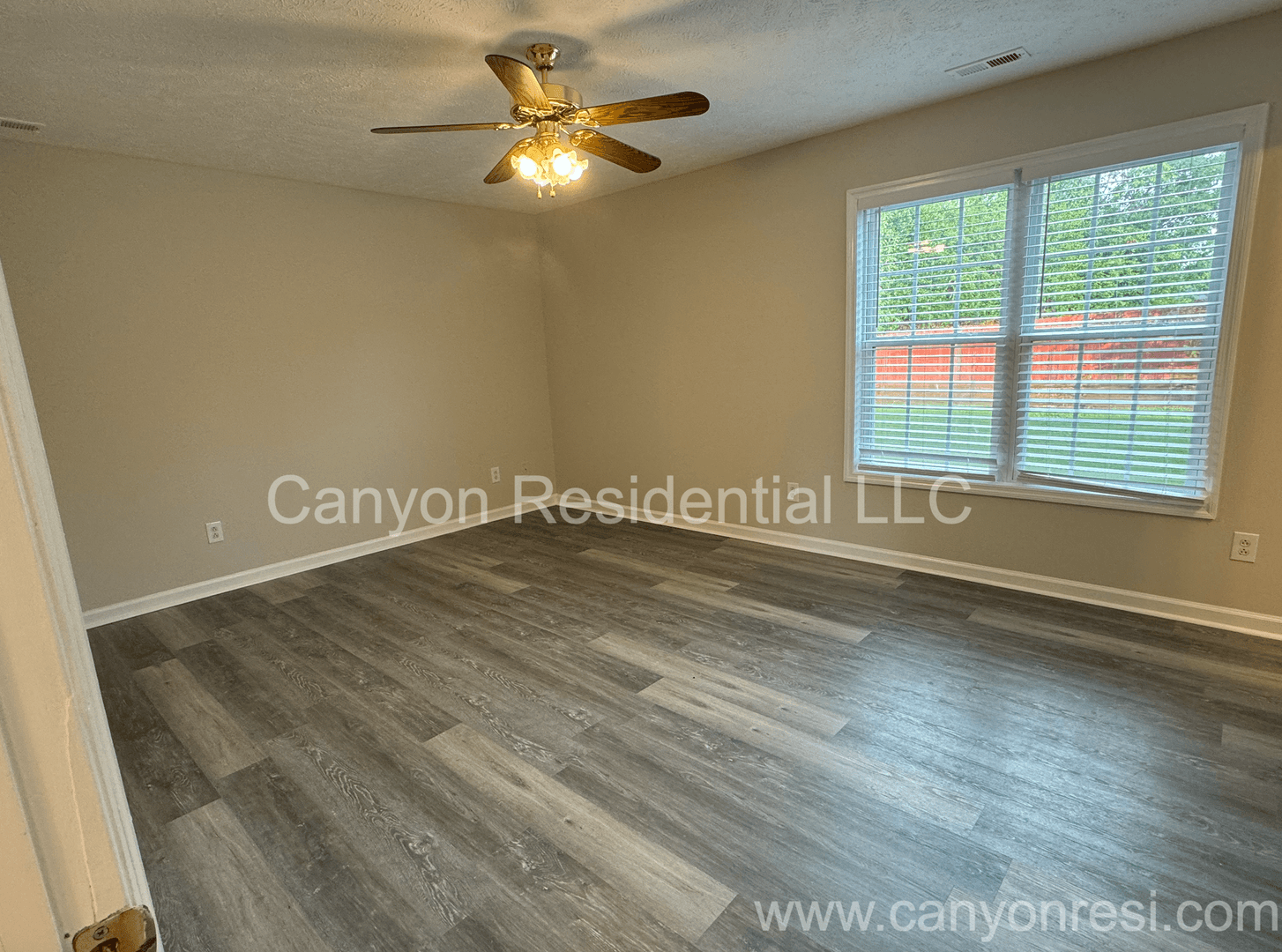 Raeford House: 229 Lakeside Road