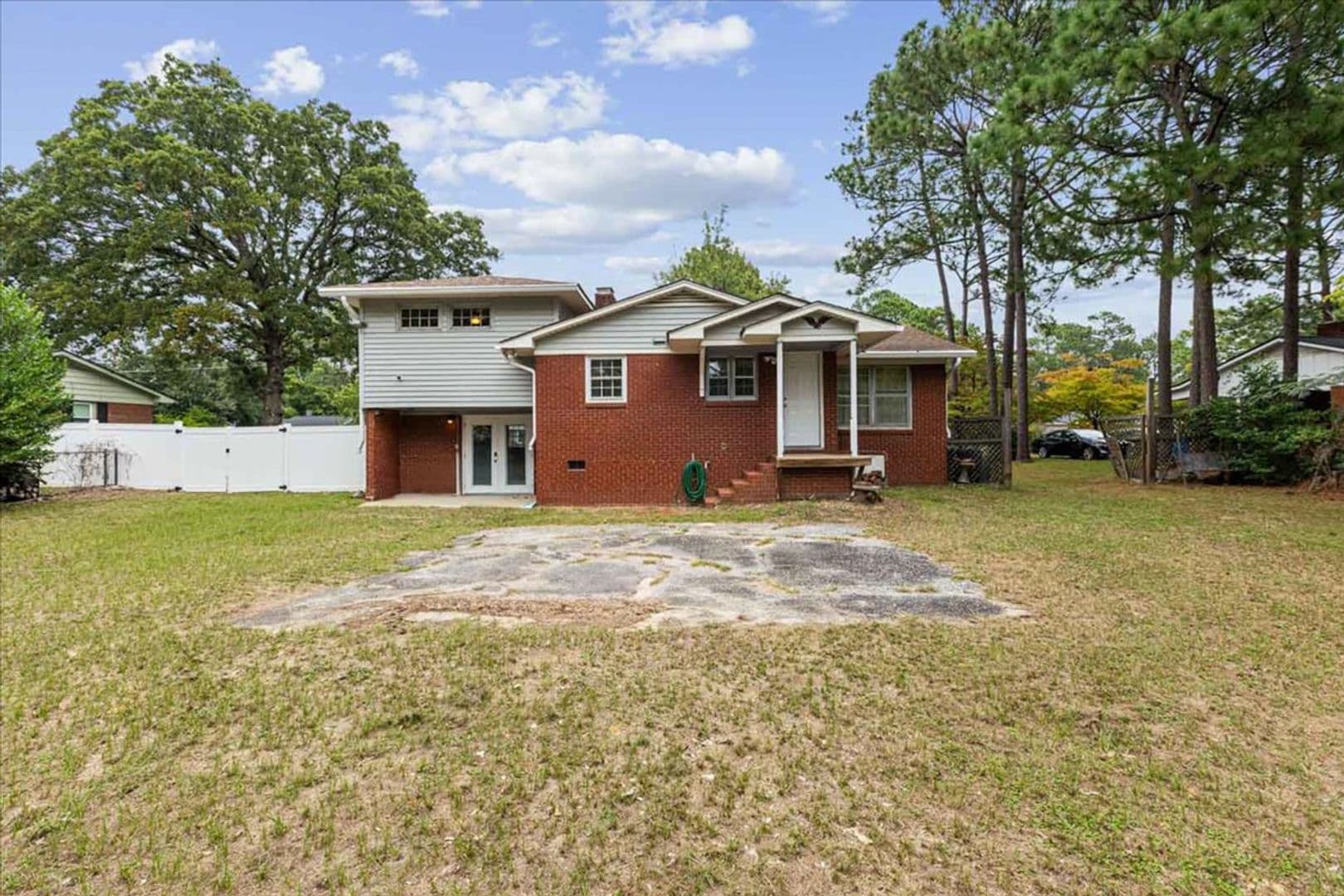 Fayetteville House: 1910 Faber Street