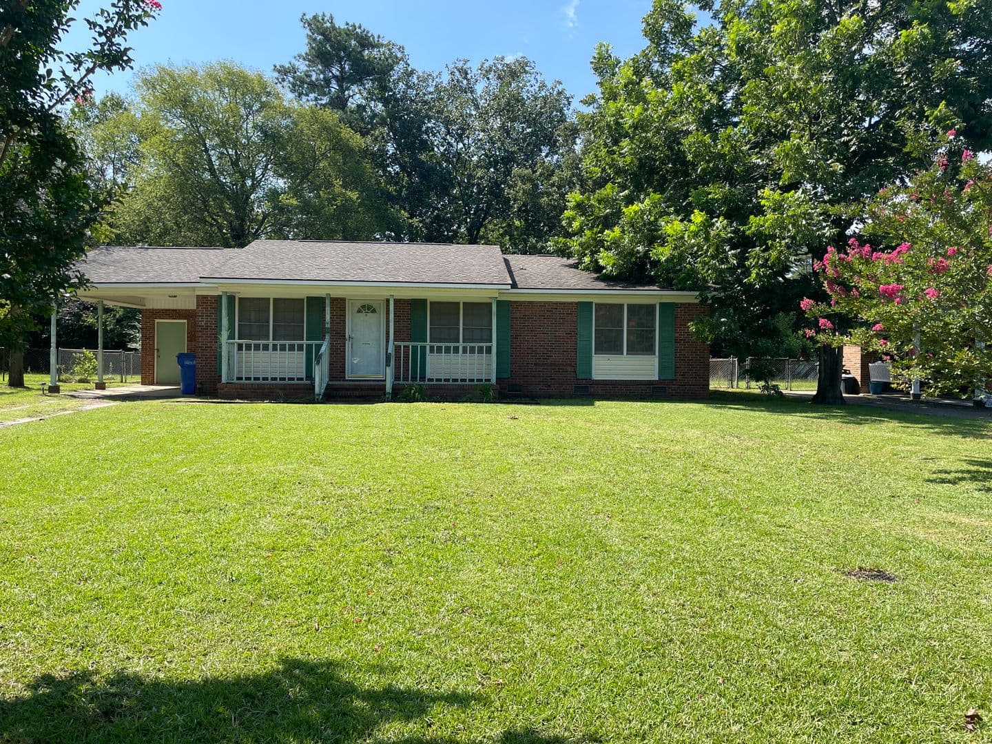 Fayetteville House: 4817 Hurley Drive