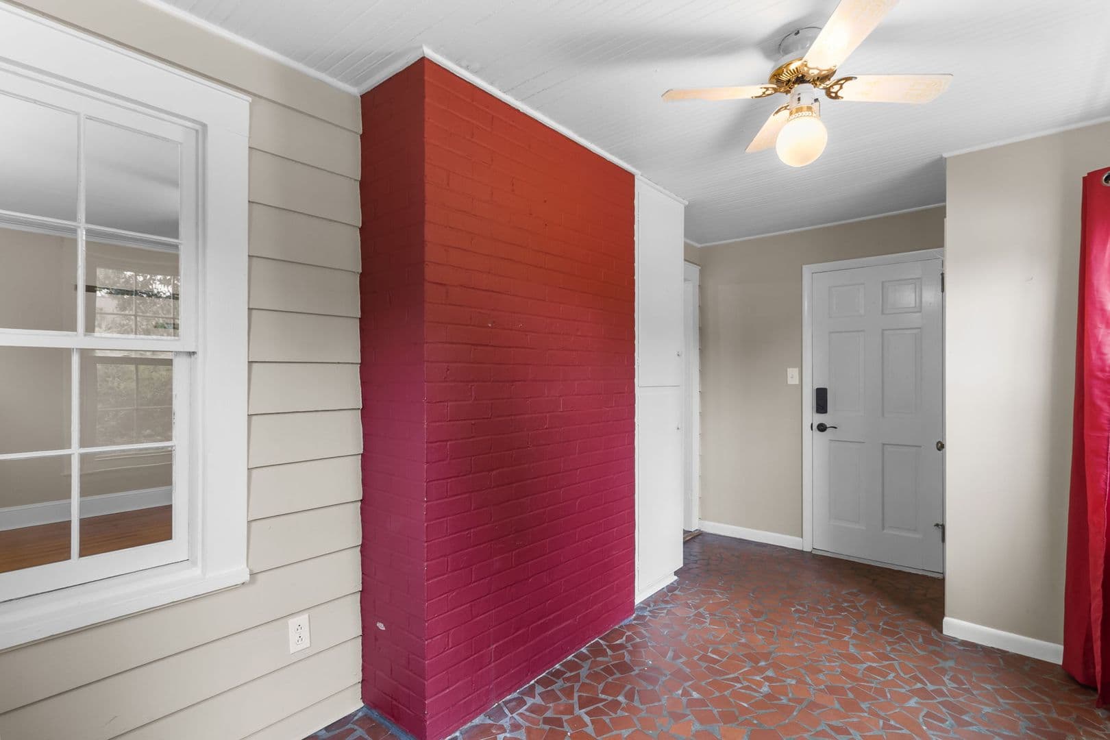 Fayetteville House: 415 Cape Fear Avenue