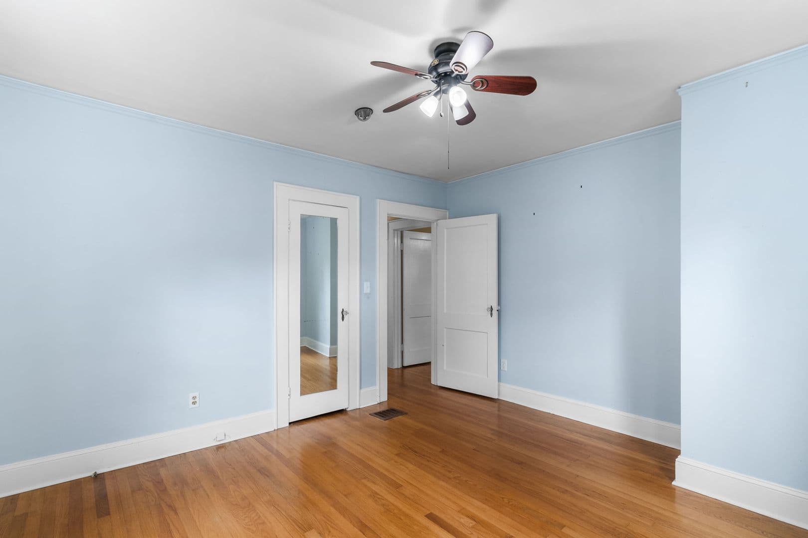 Fayetteville House: 415 Cape Fear Avenue