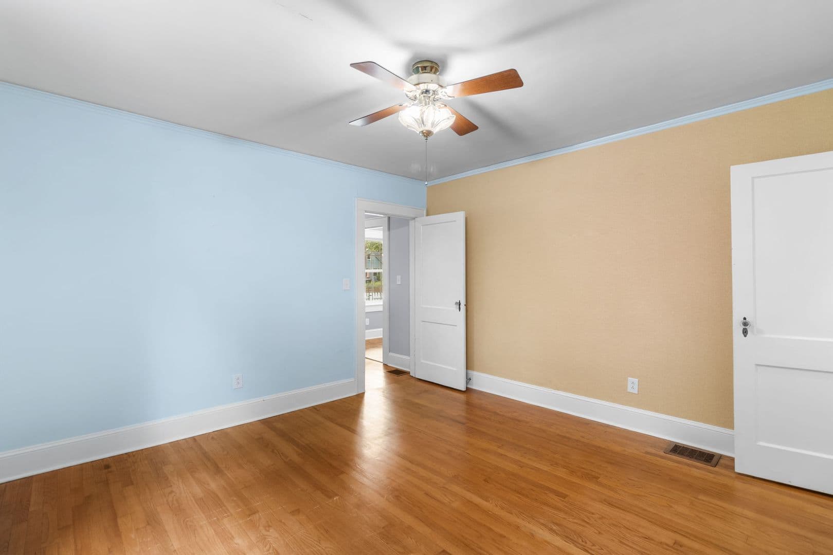 Fayetteville House: 415 Cape Fear Avenue