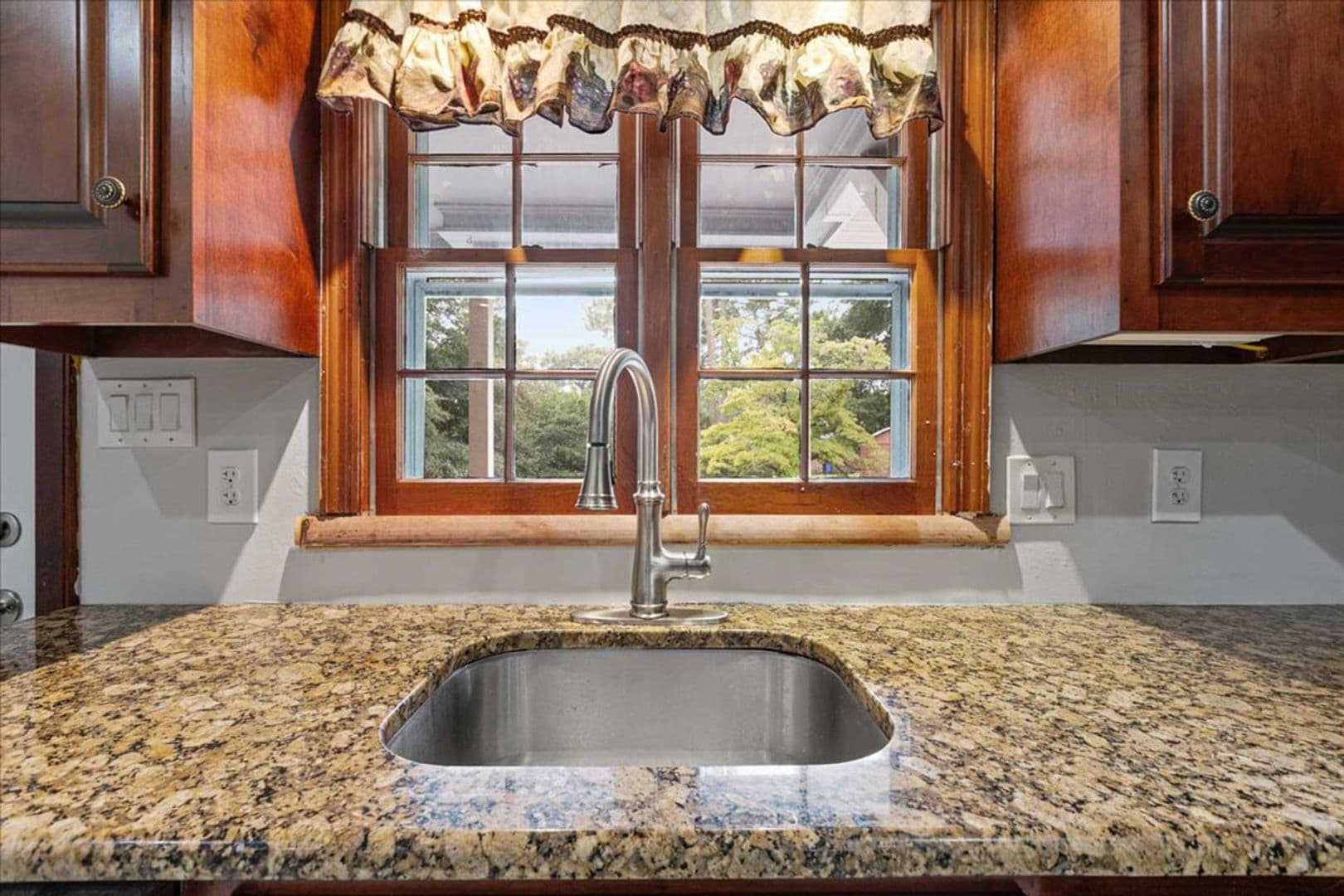 Fayetteville House: 1910 Faber Street