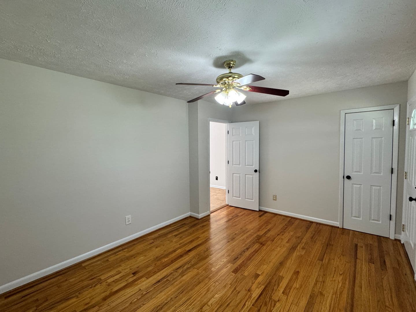Fayetteville House: 4817 Hurley Drive