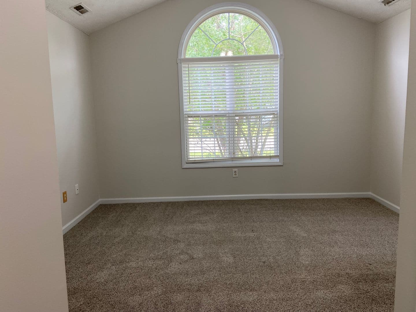 Raeford House: 183 Independence Drive