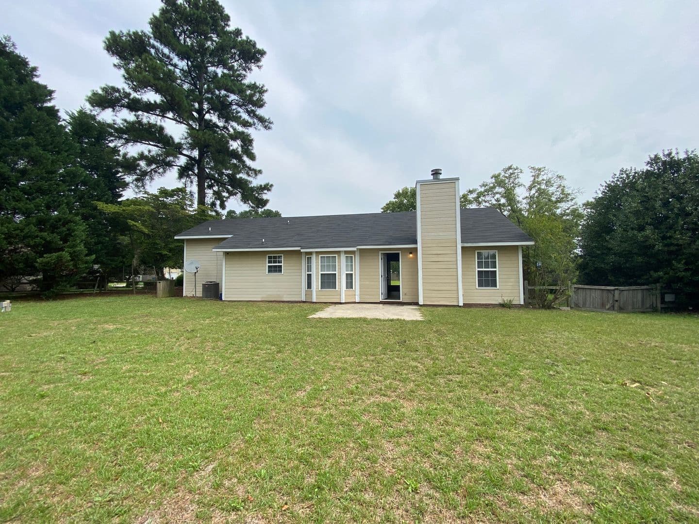 Raeford House: 183 Independence Drive